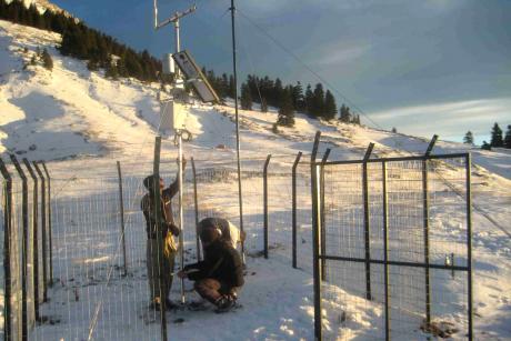 12/9/2013 Installation of meteorological station in National Park of Oiti (Photo: Giannis Alexopoulos)